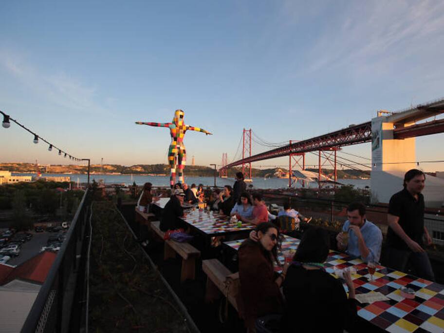 Restaurants at LX Factory
