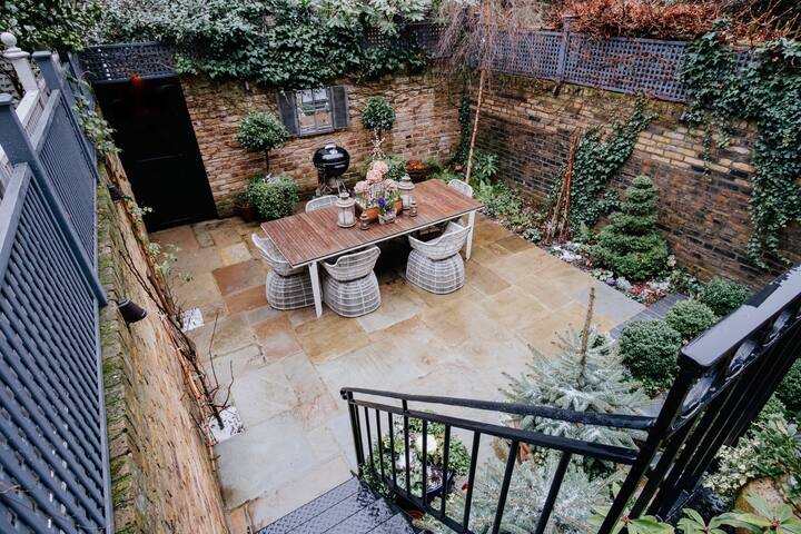 Classy Cosmopolitan House in South Ken/Chelsea gallery image 3