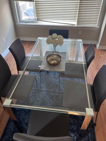 4 Bedroom Luxury Barrhaven House gallery image 5