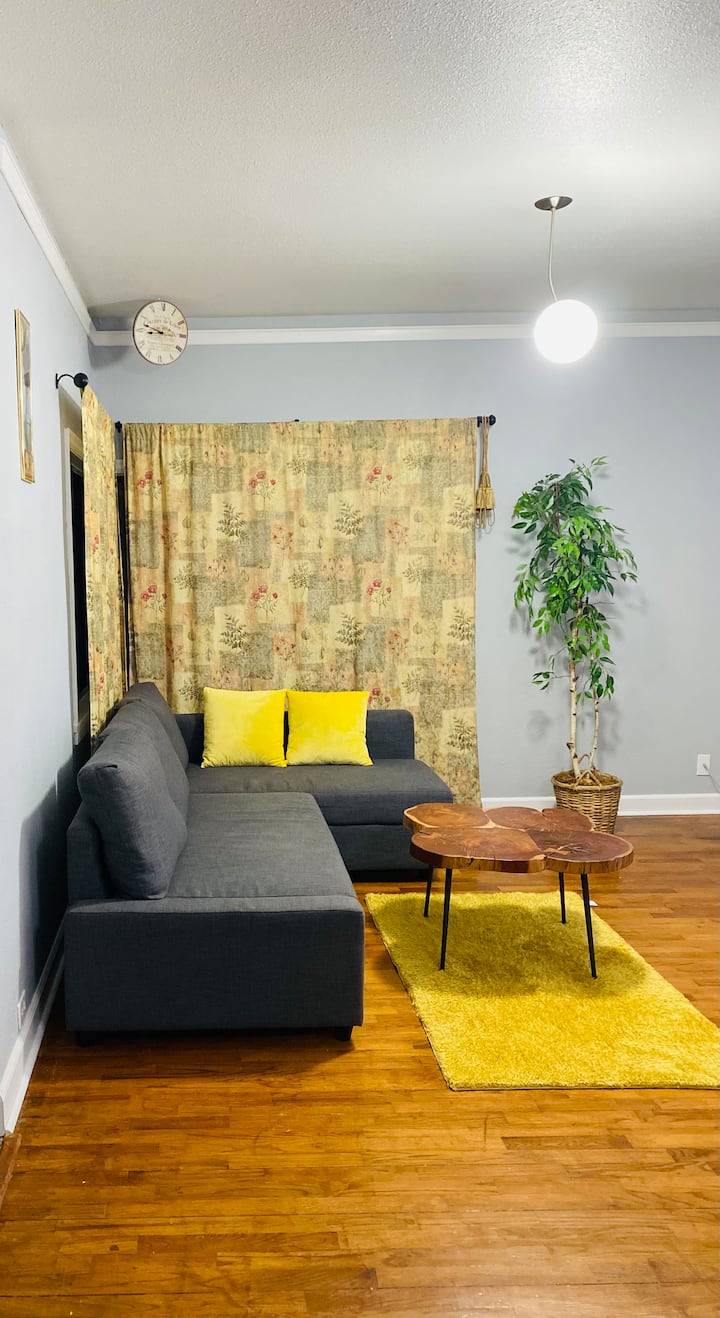 2 Br Flat In Quiet Neighborhood - Everett, WA