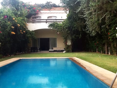 Beautiful villa in Oasis-centre Ville