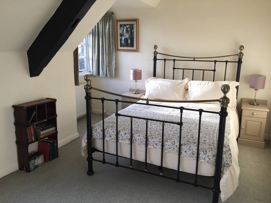 Light and spacious room with amazing views.