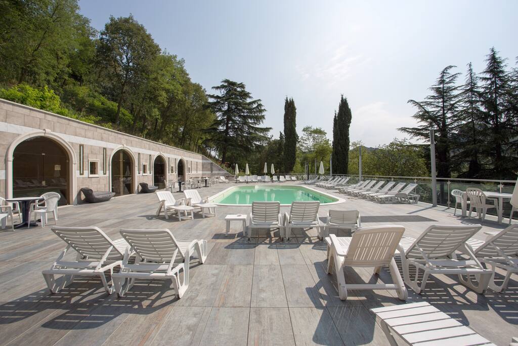 Piscina (servizio extra a pagamento)