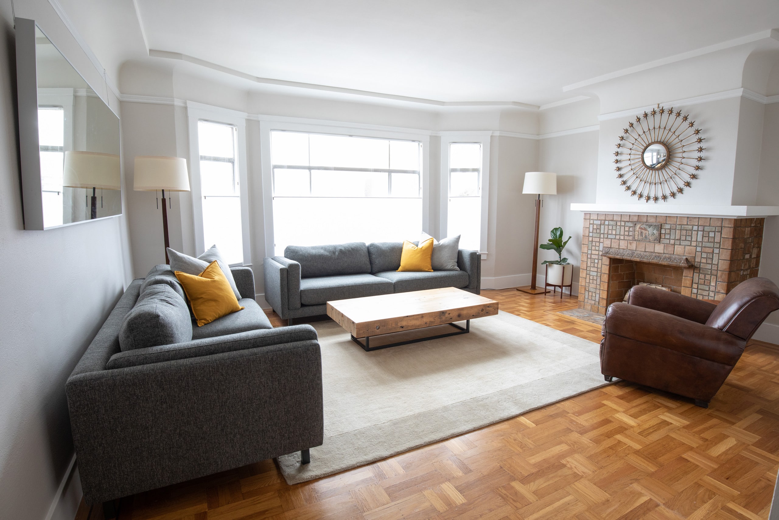Home in San Francisco · ★5.0 · 3 bedrooms · 4 beds · 2.5 baths - Image 2