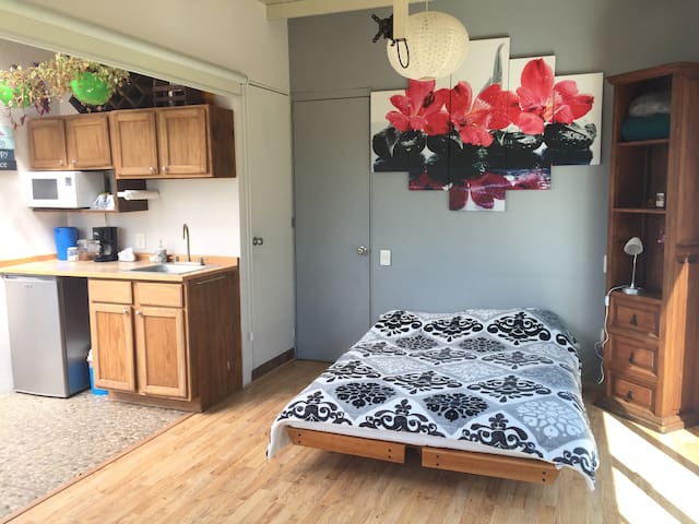 Departamento Roof-Garden baño priv y cochera.