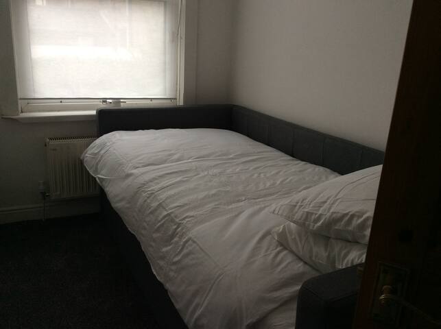 Charming single room with all amenities