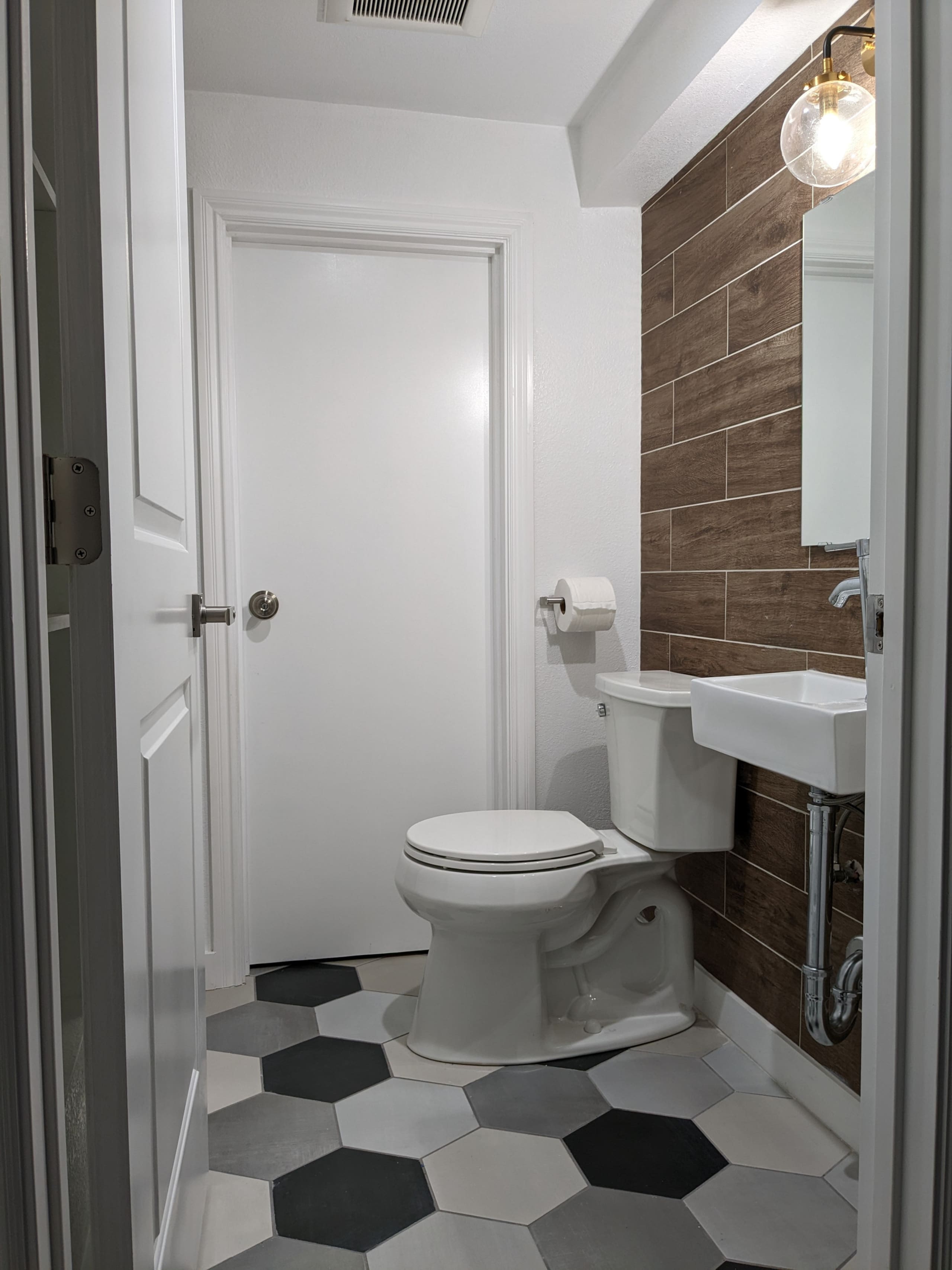Home in San Francisco · ★4.89 · 2 bedrooms · 3 beds · 1.5 baths - Image 16