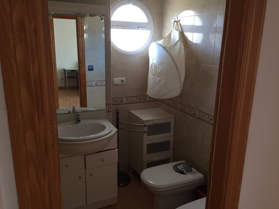 Cuarto de baño con bañera