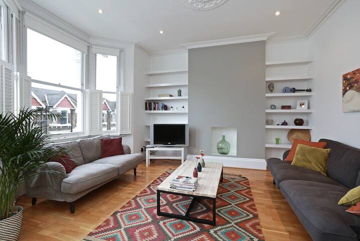 Stylish apartment near Notting Hill