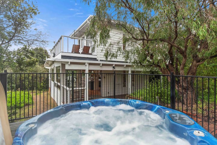 *Saltbush* – 700m to main st & 1k to beach