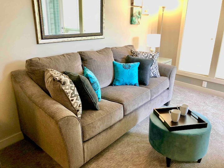 Stunning Vernon Waterfront 2bed 2bath Condo Resort - Vernon, BC, Canada