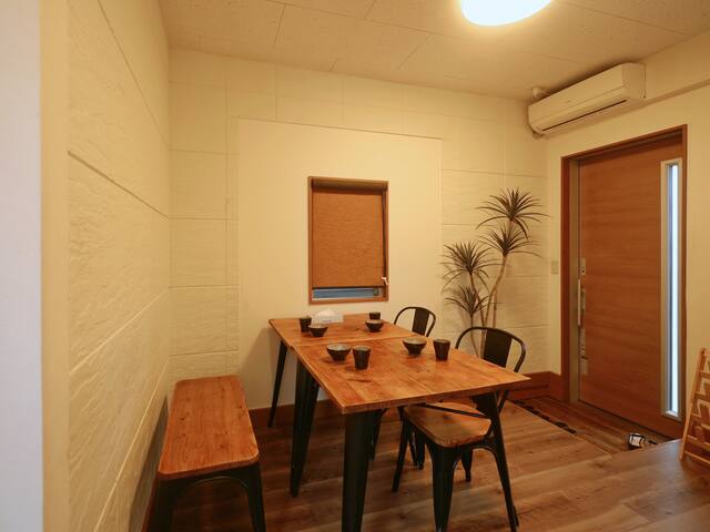 A single villa. The subway station is very close. gallery image 4