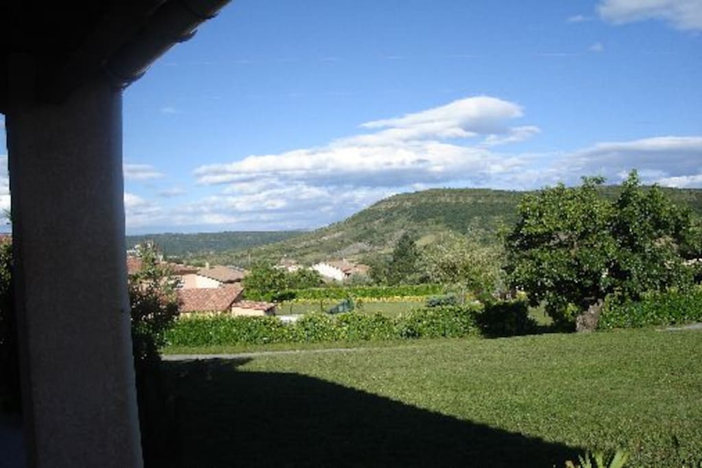 VUE DEPUIS LA TERRASSE