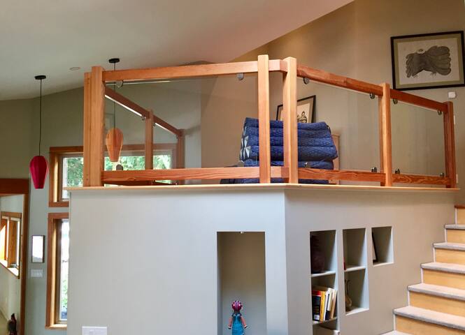 Oceanfront West Coast Holiday Home gallery image 2