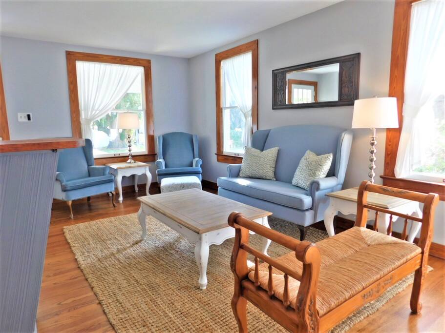 Living room with a lot of natural light
