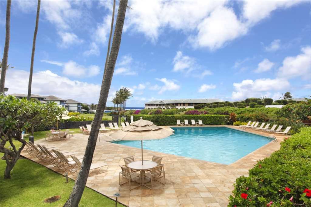 Poipu Sands Pool