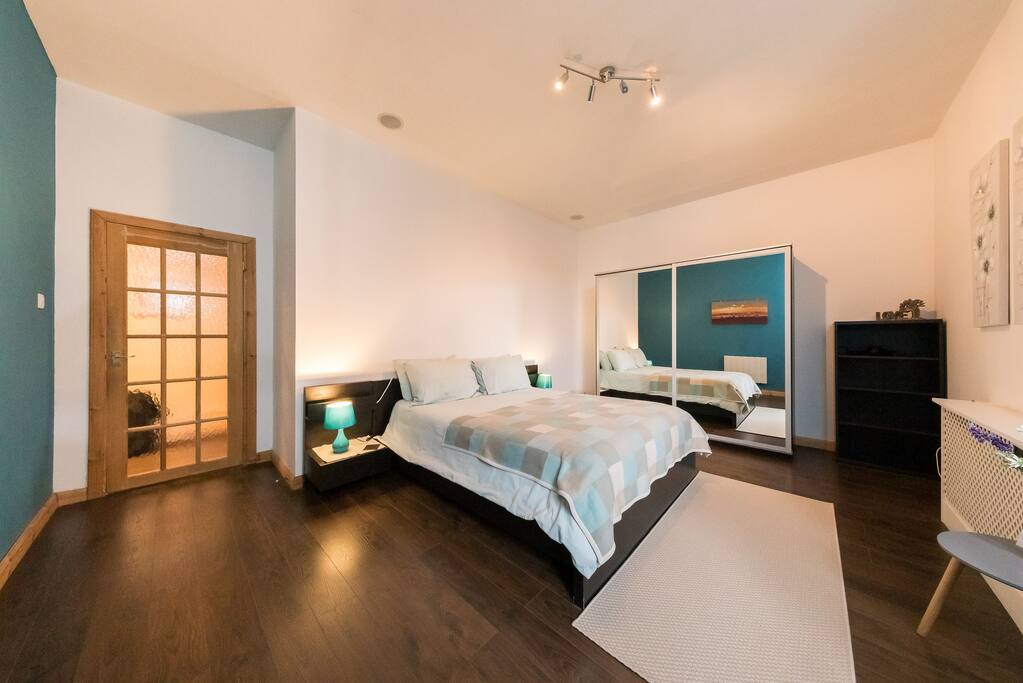 King bed
