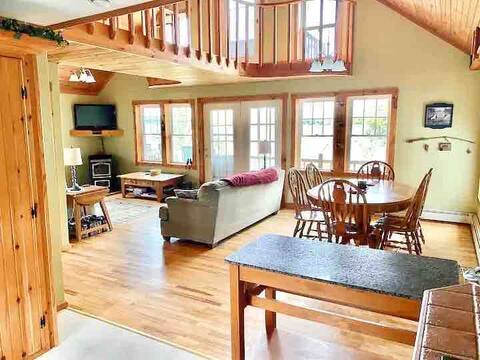 Sunrise Villa on Long Lake