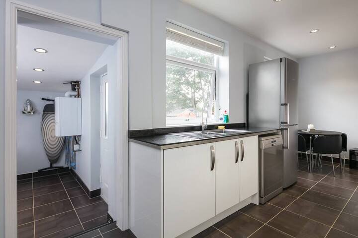 Derwent House- Secure Parking-Close To City gallery image 4