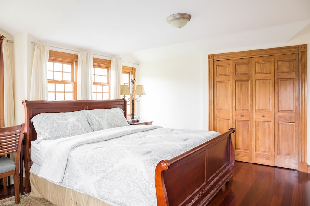 Master Bedroom (High Quality Memory King Bed)