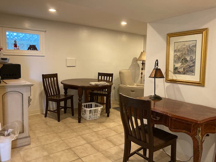 Large Comfortable Space W/ Private Entrance & Bath - Baltimore
