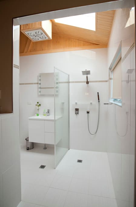 The master bedroom en-suite in The Gallery
