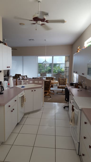Beautiful kitchen with all the essentials