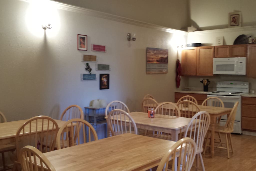 Lge Kitchen/Dining area