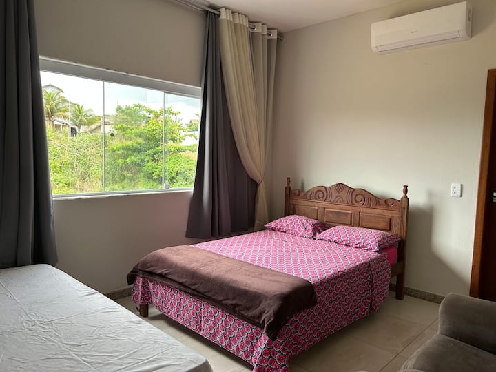 ห้องสวีท - พร้อมพัดลมและเครื่องปรับอากาศ - สอบถามค่าใช้จ่ายในการใช้เครื่องใช้ไฟฟ้า การใช้เครื่องปรับอากาศจะคิดค่าบริการแยกต่างหาก