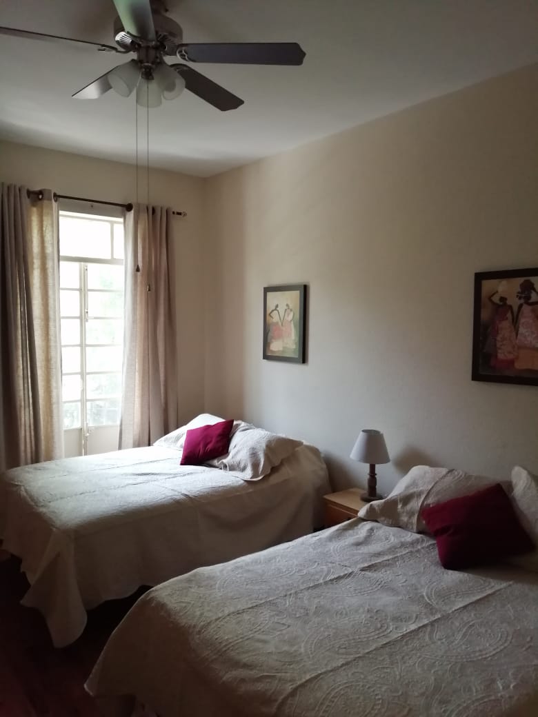 Spálňa 2 s balkónom.