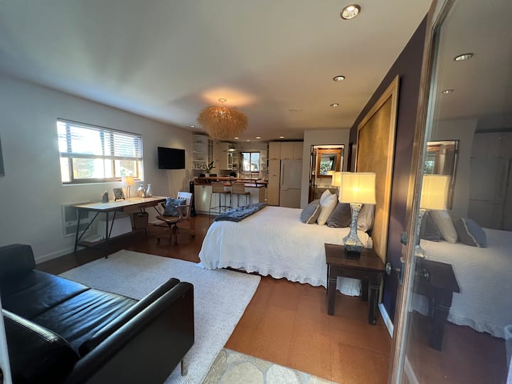 Business Travelers Home Away From Home - Hermosa Beach, CA