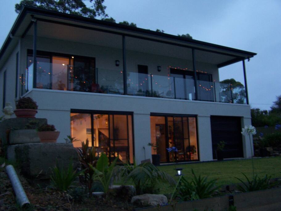 Whole downstairs for your stay, bedroom, ensuite, kitchen/dining, living