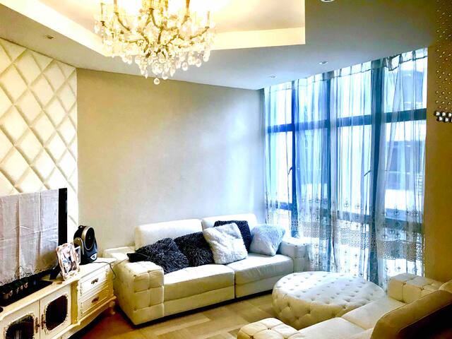 1 min to MRT•15 min to airport !!