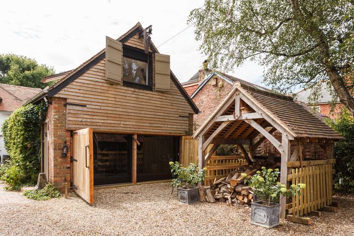 Airbnb Bournemouth Holiday Rentals Places To Stay England