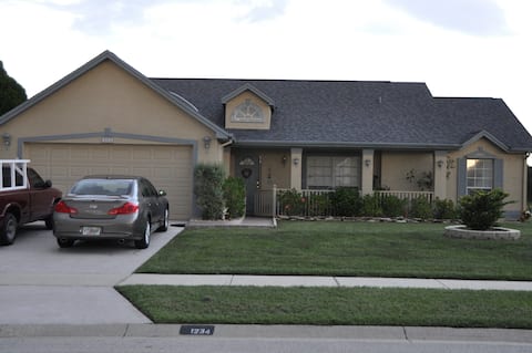 Private Home w/ Pool/3 Bd 2 Bath/Close to Disney