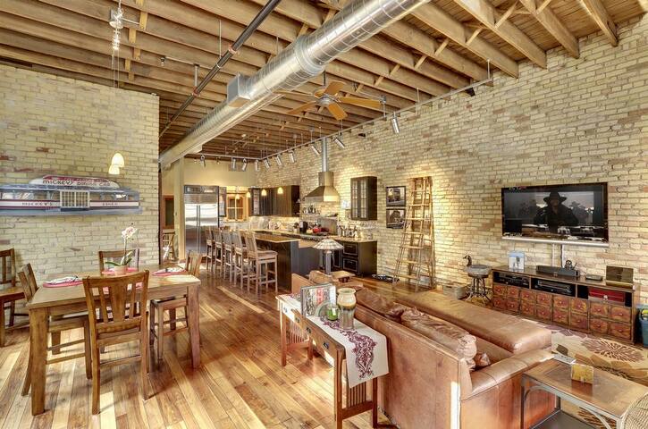 Private Capitol-View Retreat in Vibrant Lowertown gallery image 4