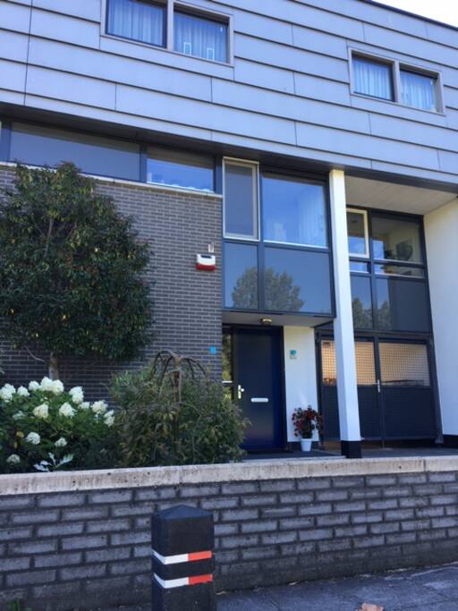 Ons Huis / Our Home