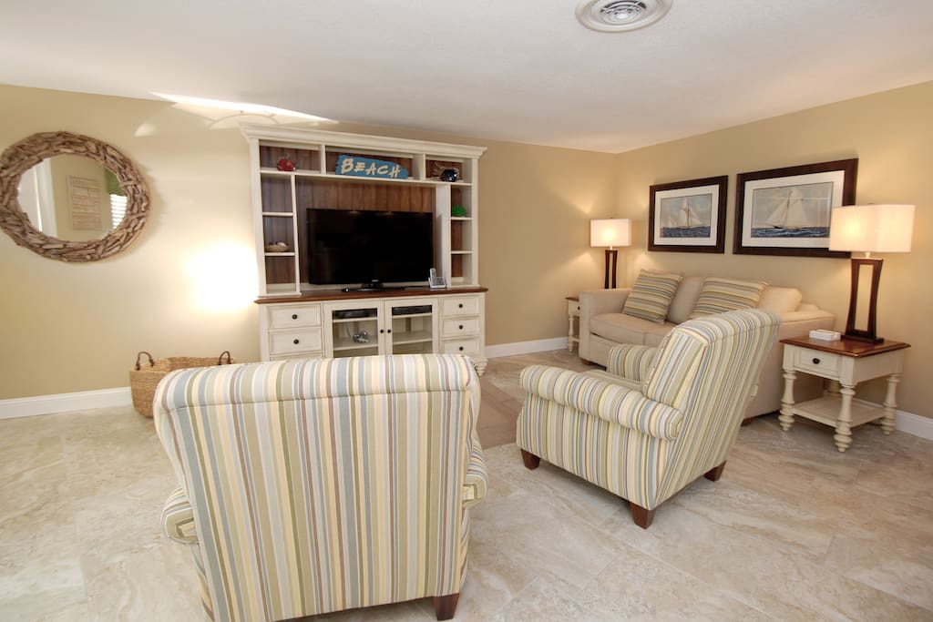 Living room with 42"flat screen TV