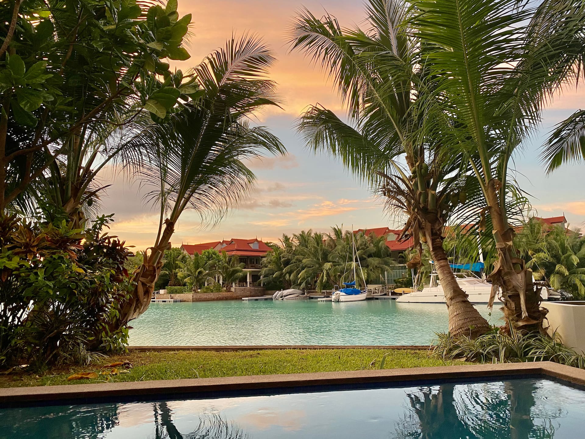 House With 3 Bedrooms in Mahé, With Wonderful sea View, Private Pool and Enclosed Garden - 100 m From the Beach