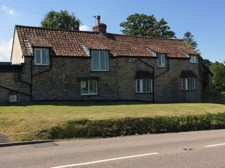 Selfcatering B&B, Almondsbury Rm 2 Guest suites for Rent in Bristol