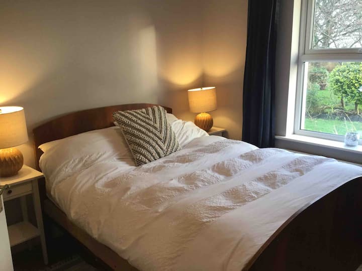 Camera matrimoniale con splendida vista sul giardino