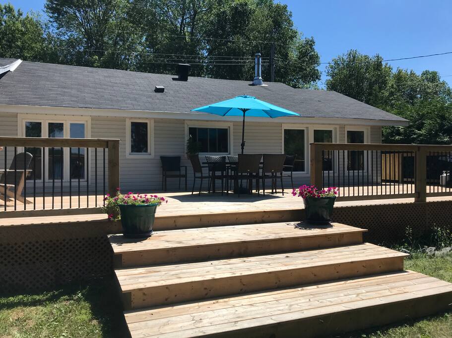 Dining area on the deck.