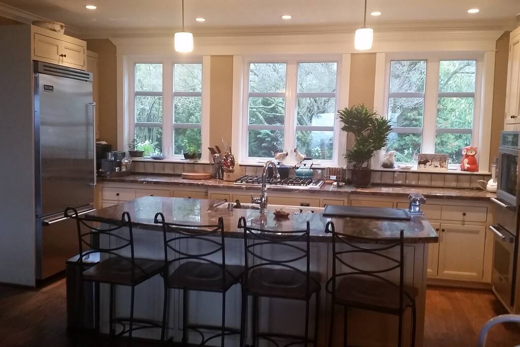 Gourmet kitchen, Viking refrigerator & stove. Thermador ovens.