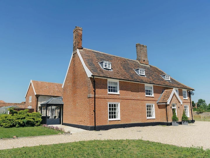 Valley Farmhouse Wickham Market Houses for Rent in Suffolk, England