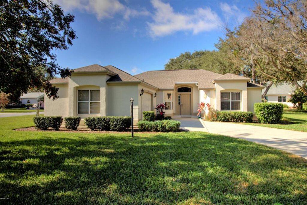 THE" BEST PLACE" TO CALL HOME IN THE VILLAGES! Houses for Rent in