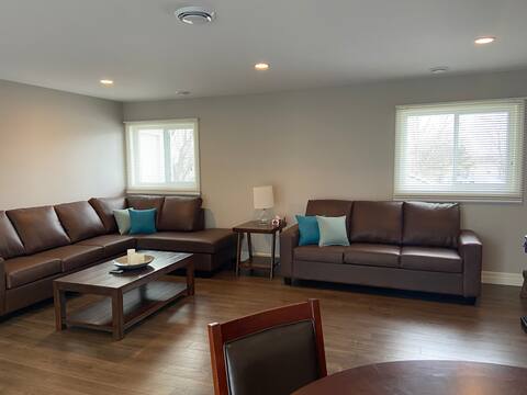 Izzy's Lookout - 2 Bedroom Lake House