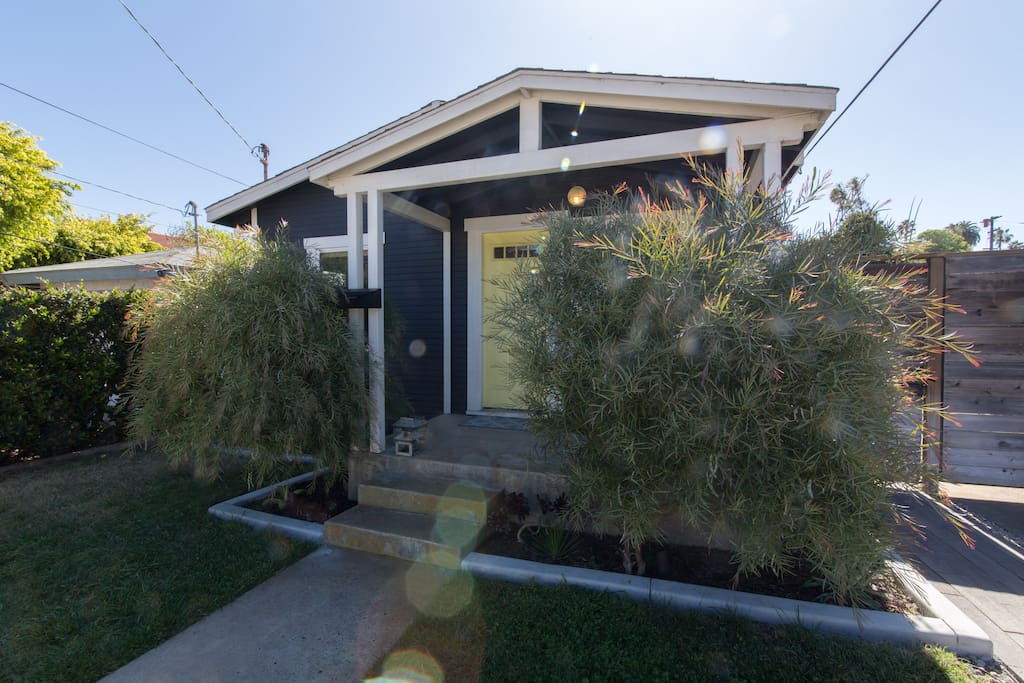 Quaint Ocean Beach bungalow with all the updates in the best part of the best town in San Diego, Ocean Beach!