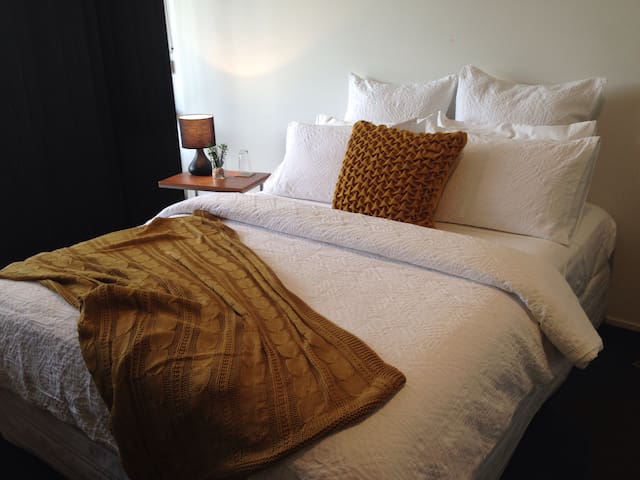 Super Clean Private Central Studio-Walk everywhere