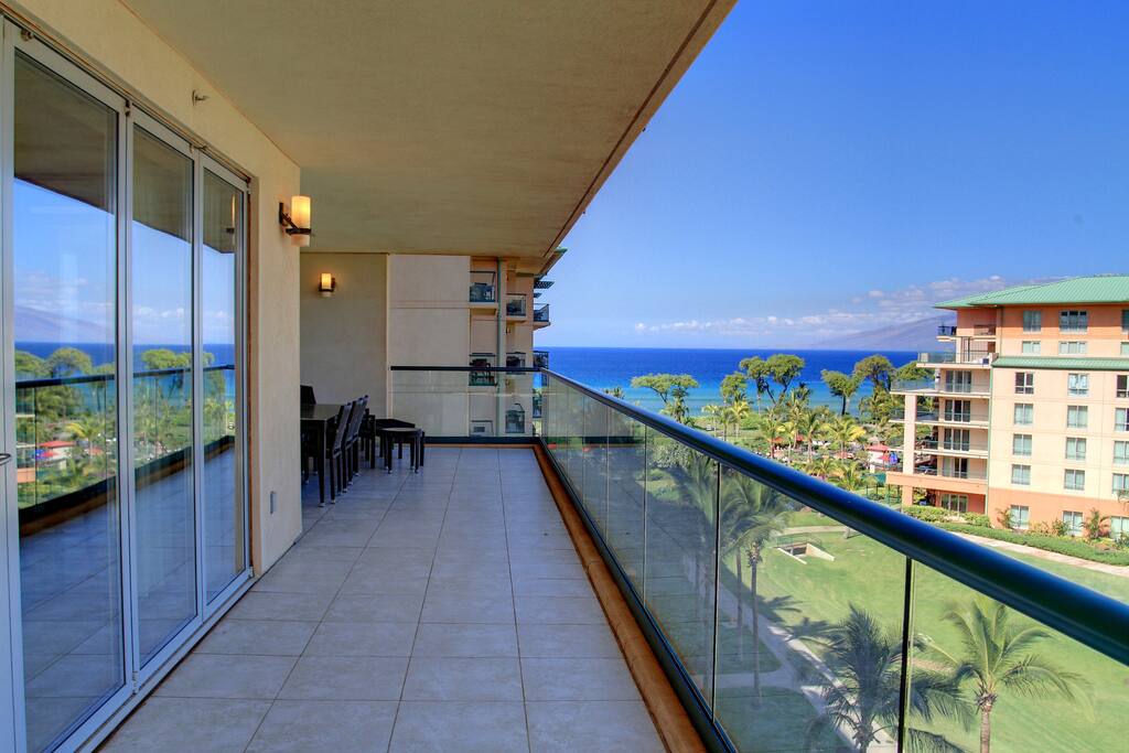 Huge 505 Sq ft Lanai