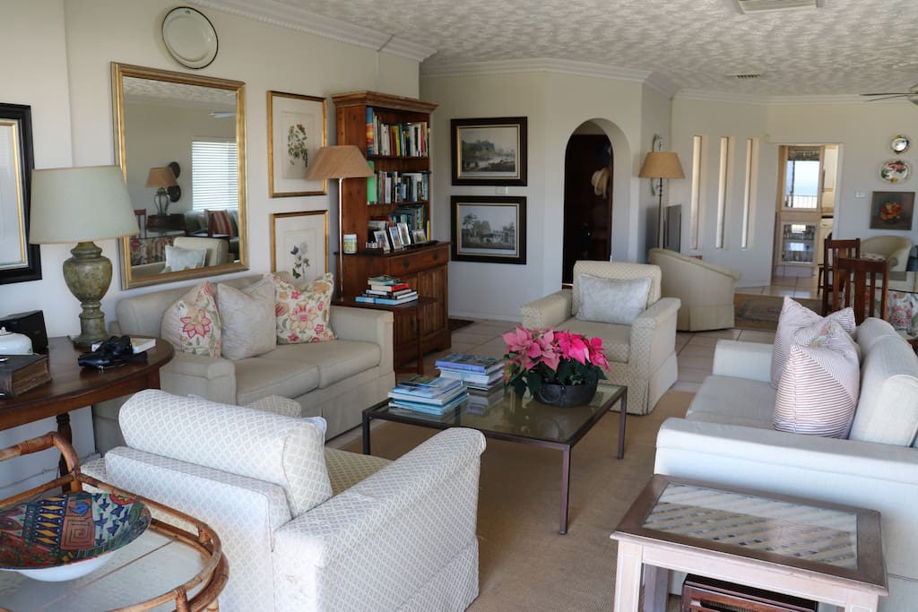 Lounge Area